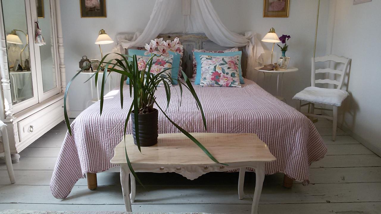 L'Ile Aux Mimosas Bed & Breakfast Tautavel Екстериор снимка