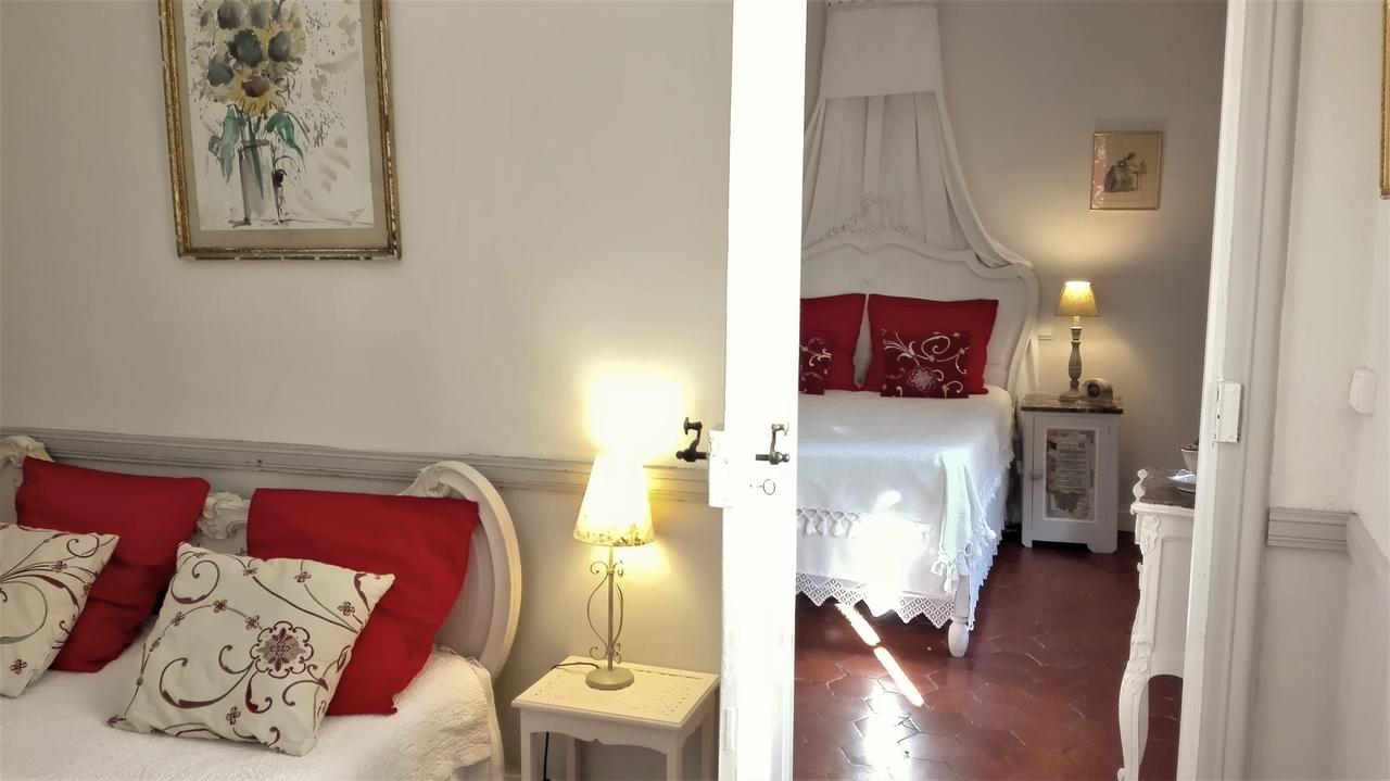 L'Ile Aux Mimosas Bed & Breakfast Tautavel Екстериор снимка