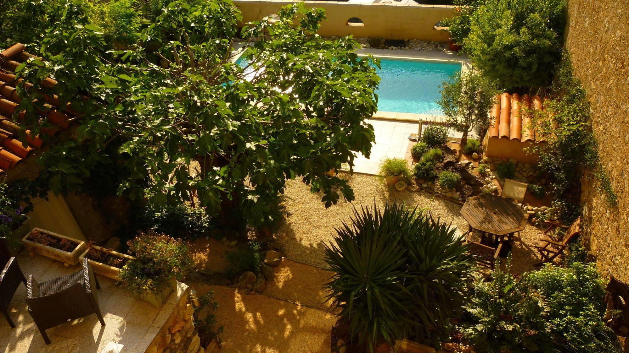 L'Ile Aux Mimosas Bed & Breakfast Tautavel Екстериор снимка