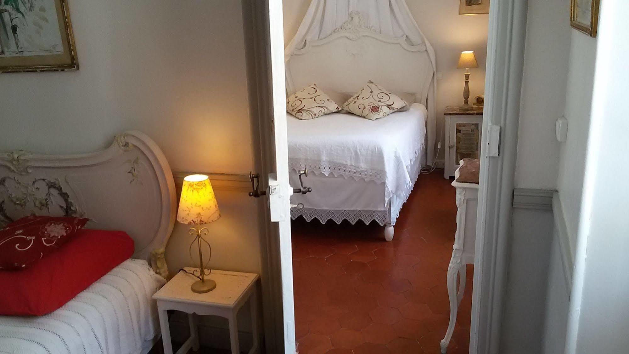 L'Ile Aux Mimosas Bed & Breakfast Tautavel Екстериор снимка