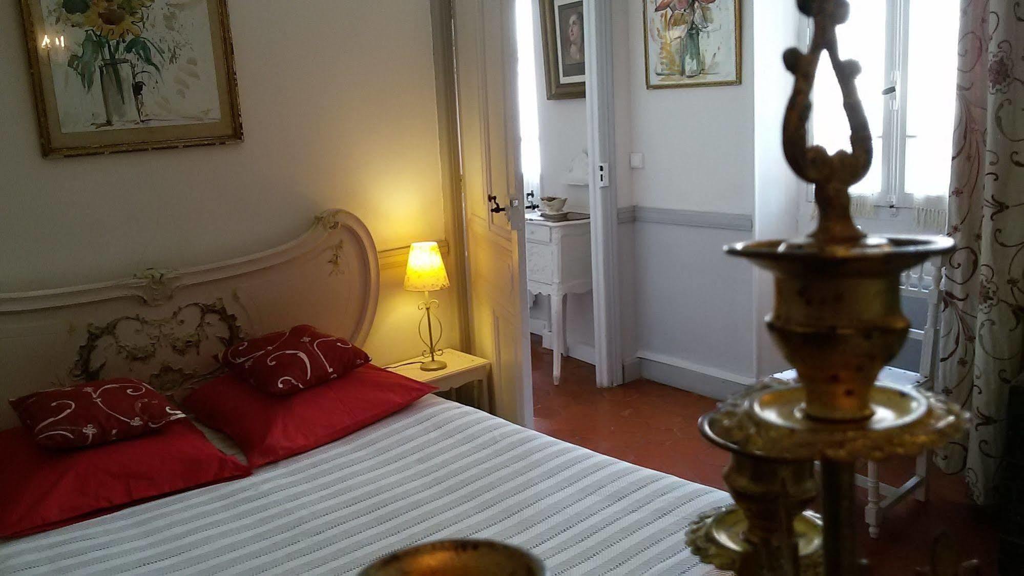 L'Ile Aux Mimosas Bed & Breakfast Tautavel Екстериор снимка