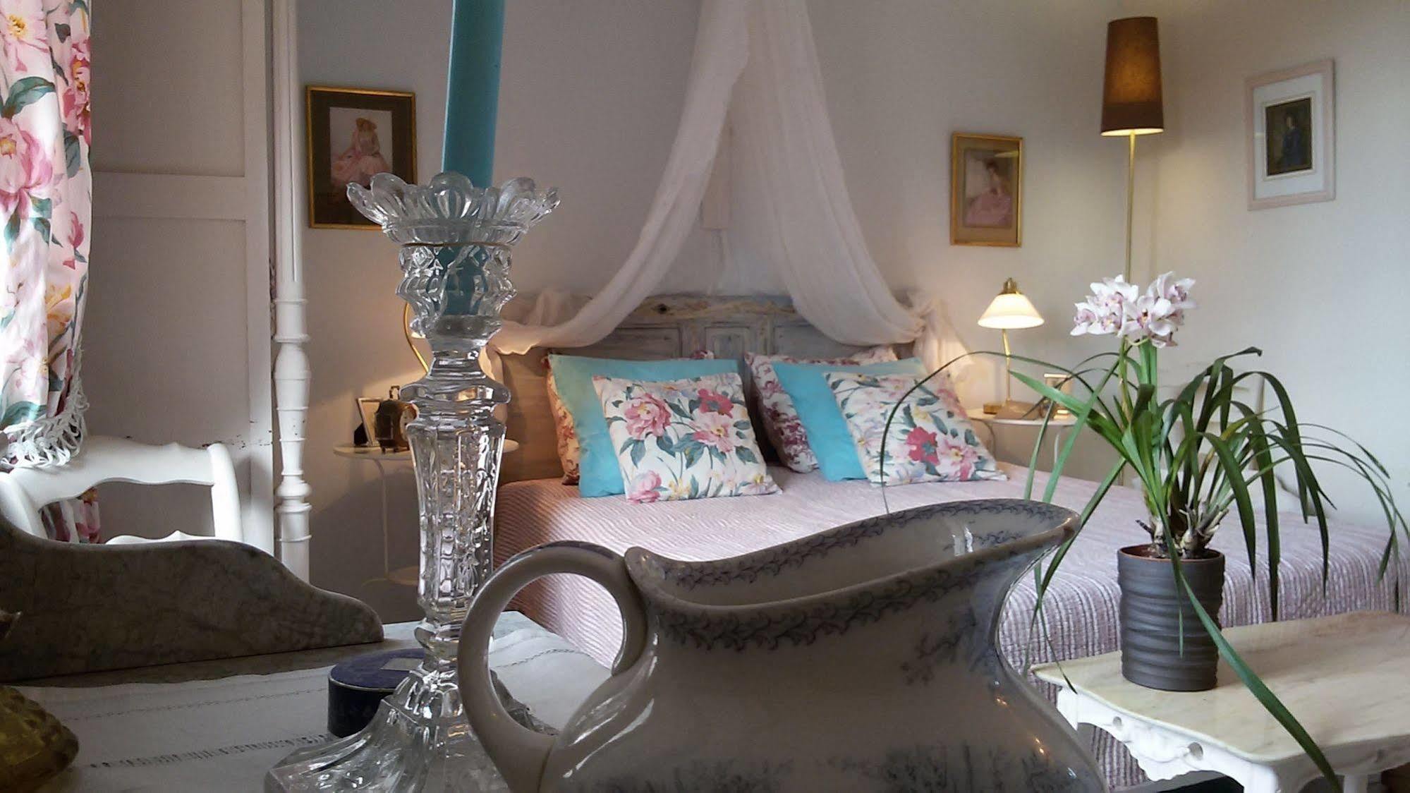 L'Ile Aux Mimosas Bed & Breakfast Tautavel Екстериор снимка
