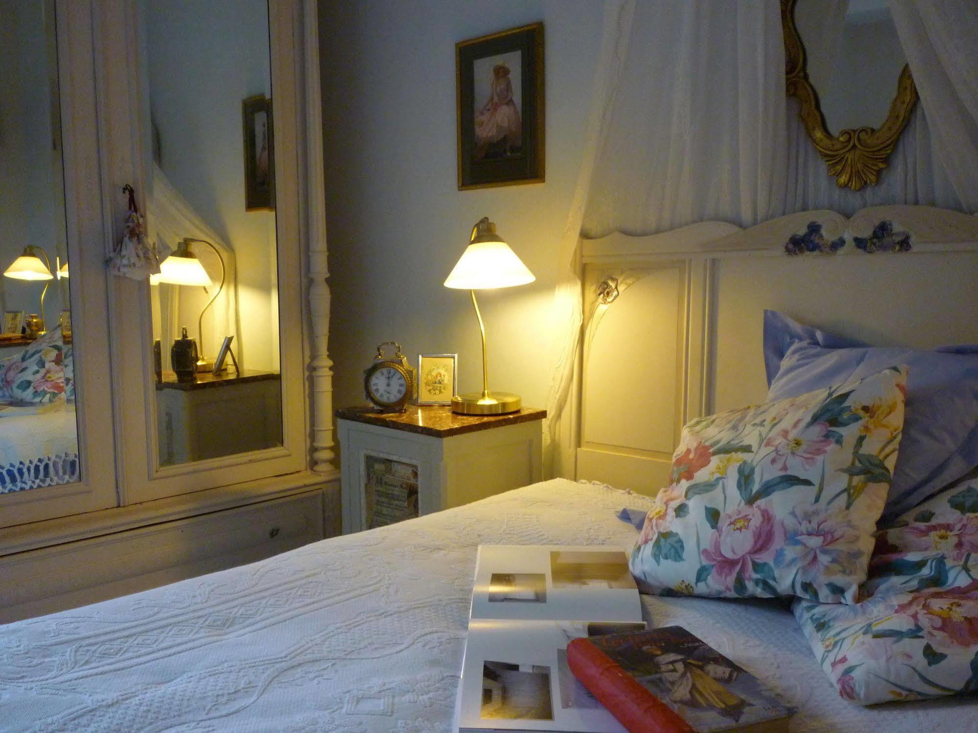 L'Ile Aux Mimosas Bed & Breakfast Tautavel Екстериор снимка